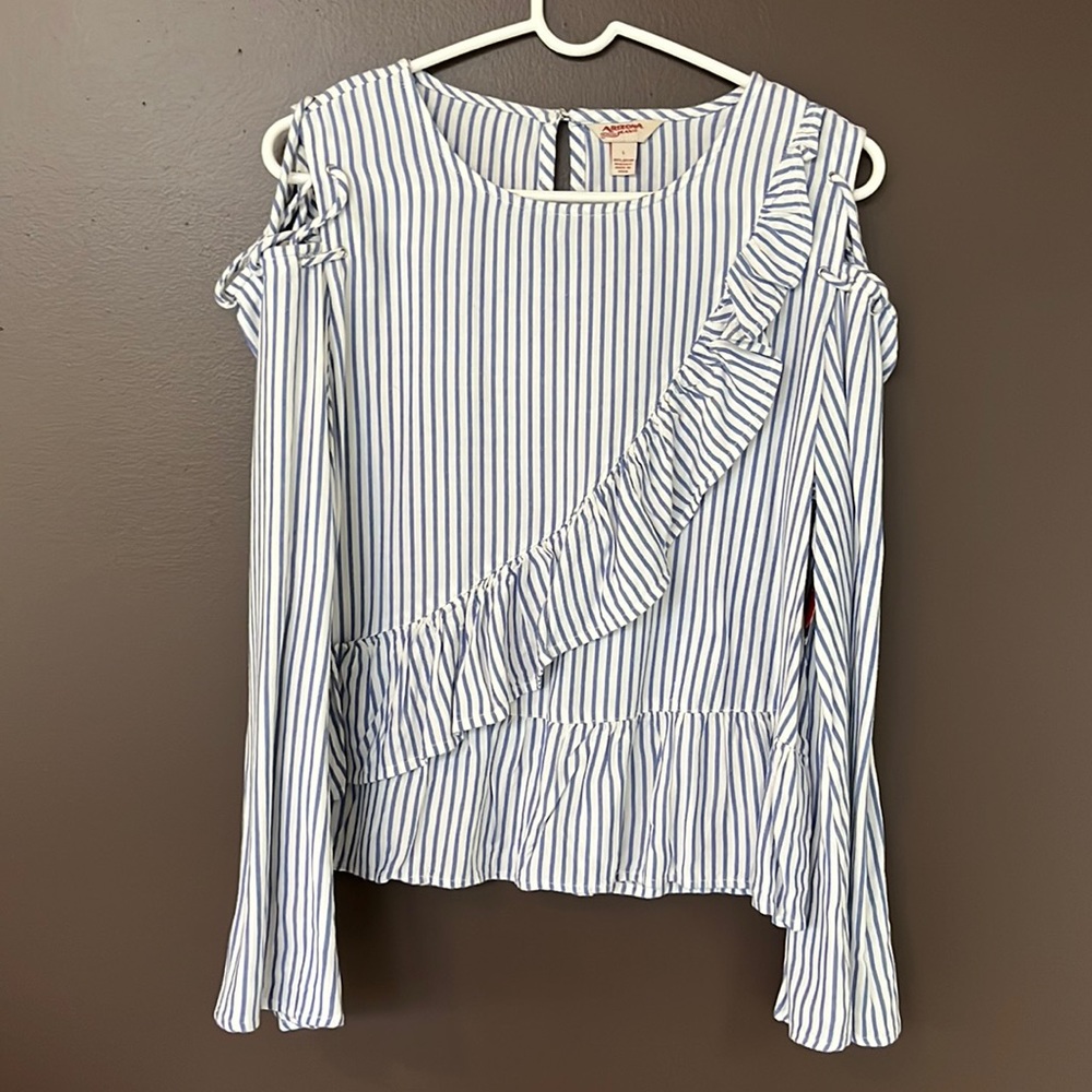 Arizona, Large, blue and white, long sleeve, top, flare sleeve, crisscross